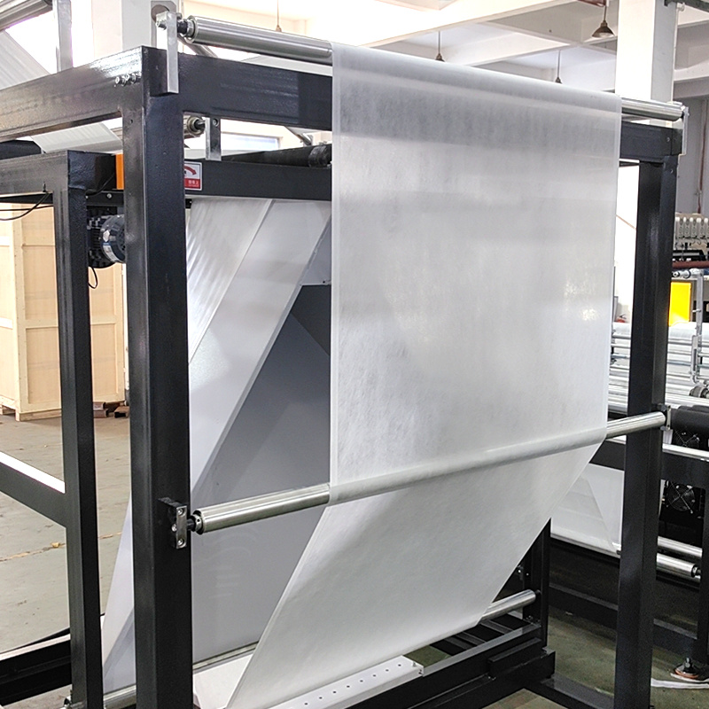 Non-woven örngottsmaskin
